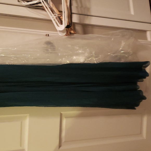 Green Prom/Wedding guest/Formal Occasion Dress St. PATRICK'S DAY - Picture 12 of 16